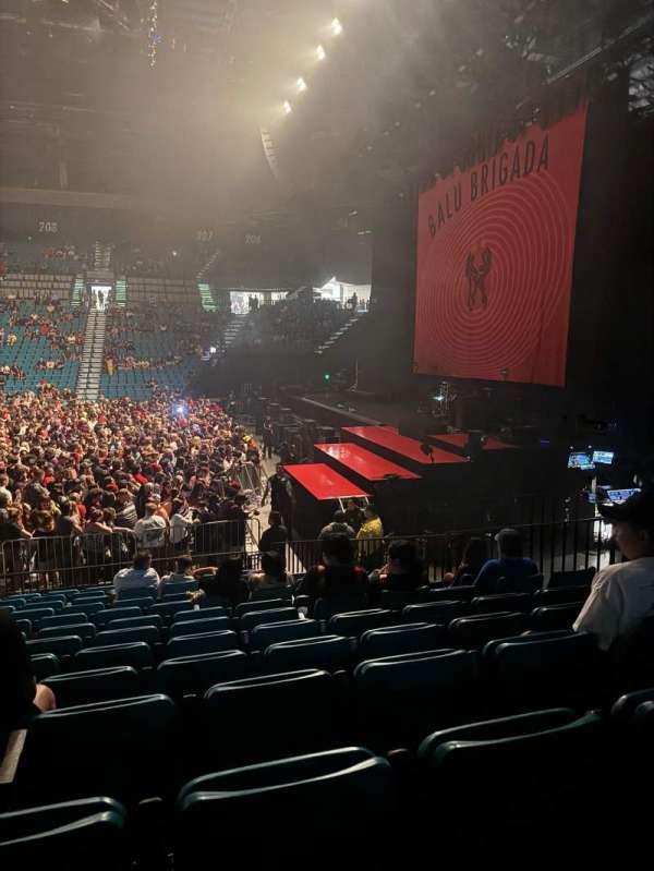 MGM Grand Garden Arena, section: 27, row: N, seat: 8