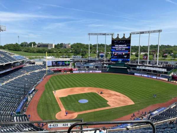 Kauffman Stadium, section: 425, row: CC, seat: 1