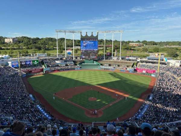 Kauffman Stadium, section: 420, row: NN, seat: 8