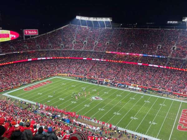 Arrowhead Stadium, section: 320, row: A1, seat: 16