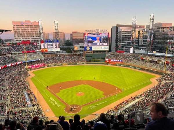 Truist Park, section: 425, row: 9, seat: 6