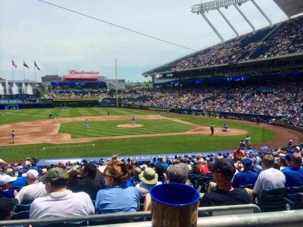 Kauffman Stadium, section: 221, row: AA, seat: 9