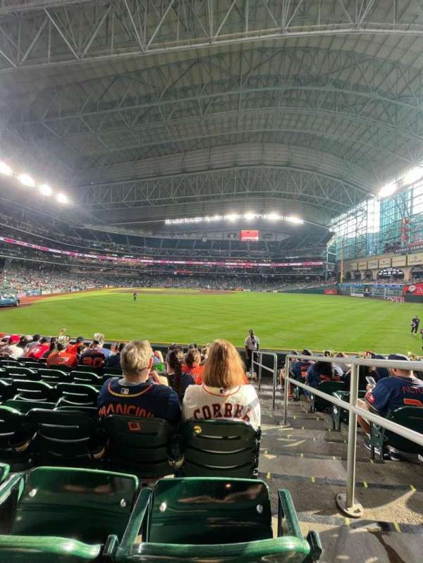 Daikin Park, section: 153, row: 10, seat: 24