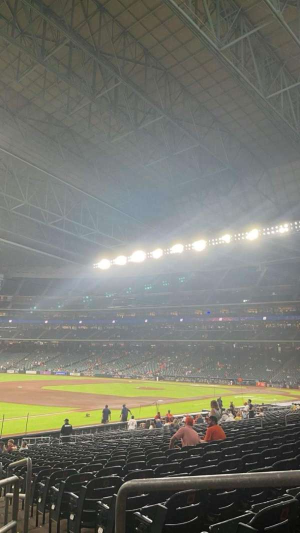 Daikin Park, section: 108, row: 27, seat: 2