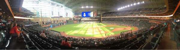 Daikin Park, section: 211, row: 5, seat: 11