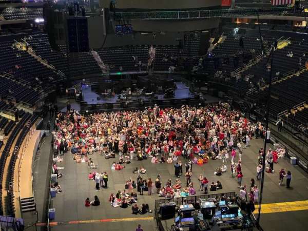 Madison Square Garden, section: 304, row: 1, seat: 4