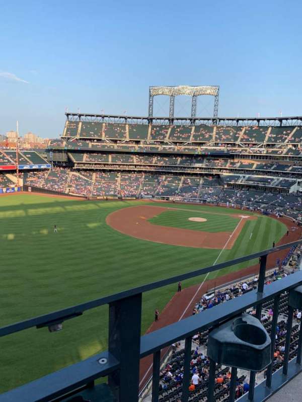 Citi Field, section: 429, row: 1, seat: 13