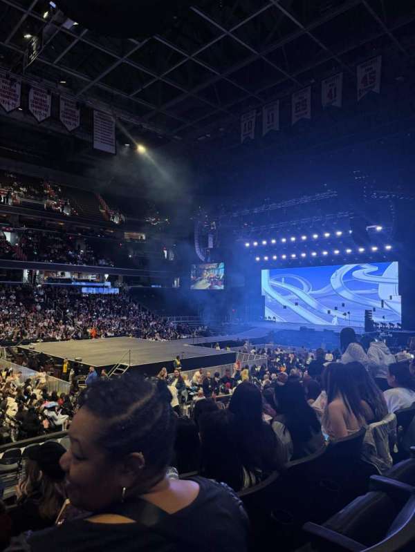 Capital One Arena, section: 110, row: O, seat: 5