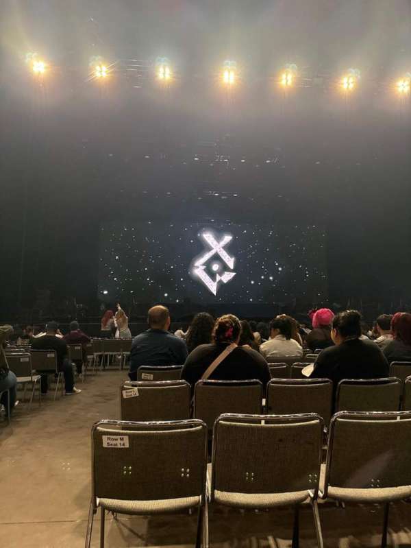 Bill Graham Civic Auditorium, section: Floor 1, row: O, seat: 14