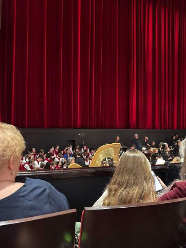 Clowes Memorial Hall, section: Mfl-l, row: F, seat: 116