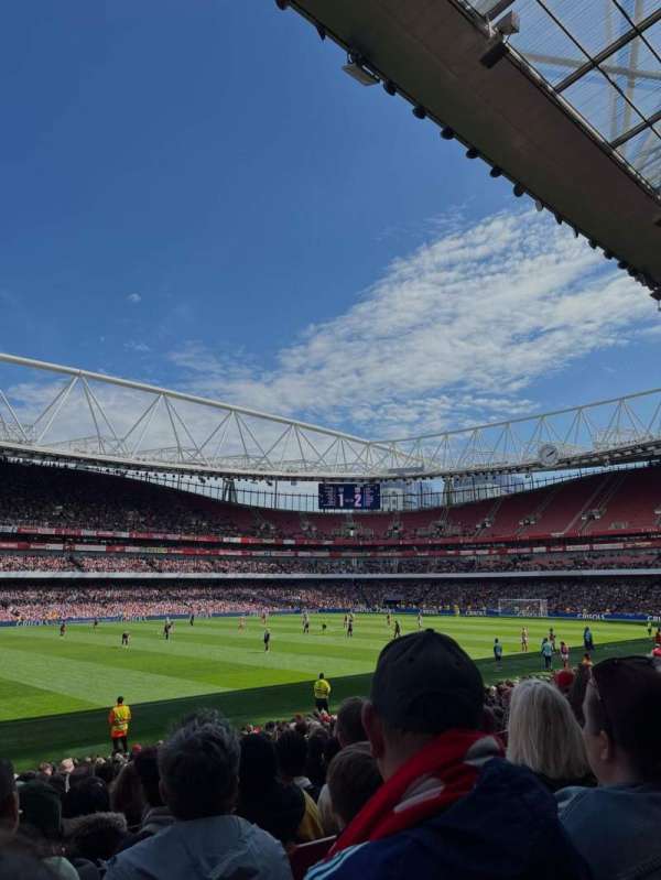 Emirates Stadium, section: 3, row: 21, seat: 83