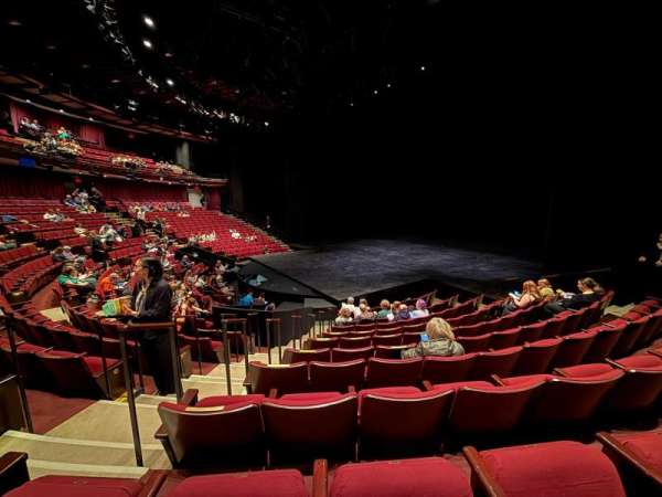 Vivian Beaumont Theater, section: Orchestra R, row: M, seat: 502
