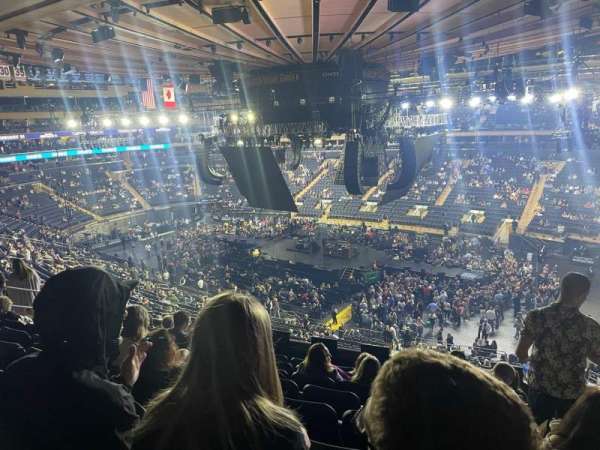Madison Square Garden, section: 213, row: 8, seat: 14