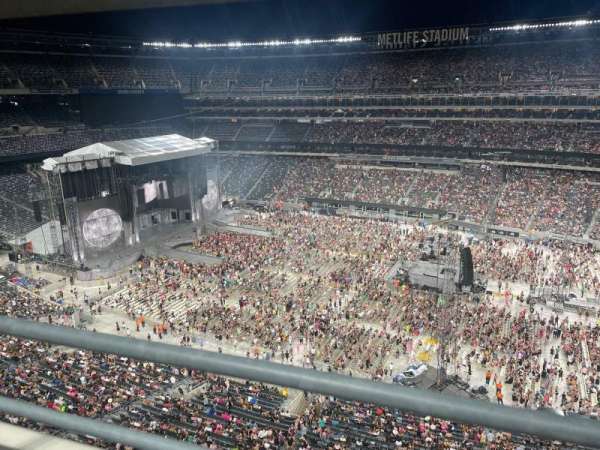 MetLife Stadium, section: 336, row: 1, seat: 7