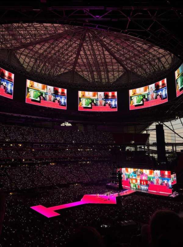 Mercedes-Benz Stadium, section: 216, row: 7, seat: 23
