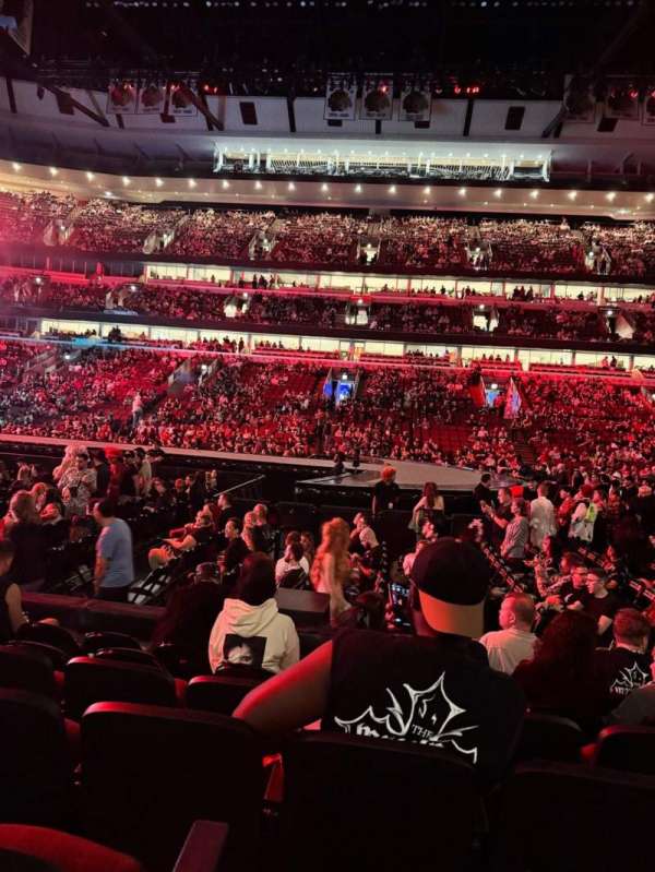 United Center, section: 111, row: 6, seat: 14