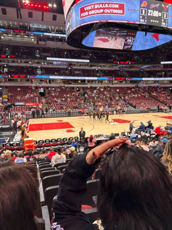 United Center, section: 102, row: 12, seat: 2