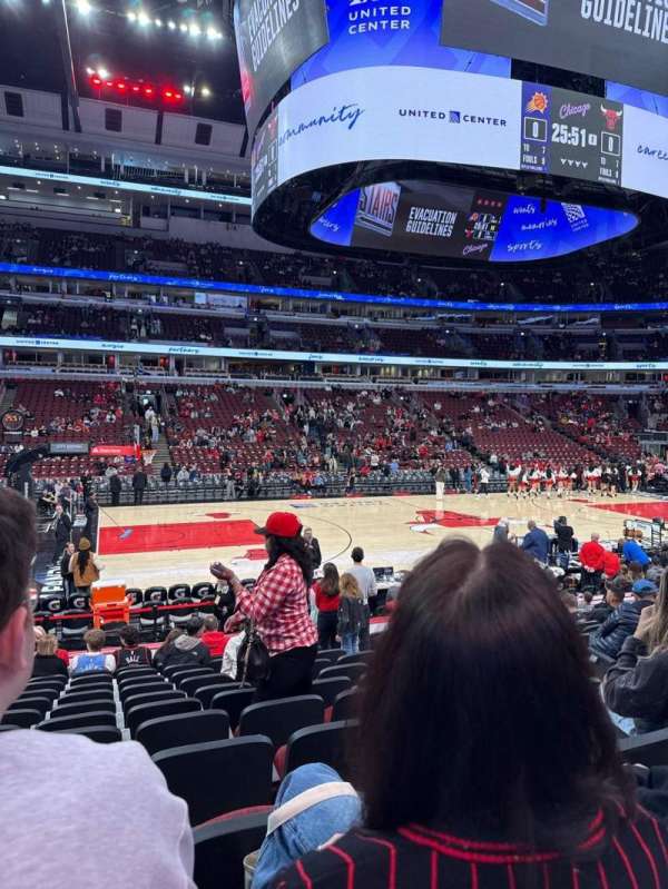 United Center, section: 102, row: 12, seat: 3