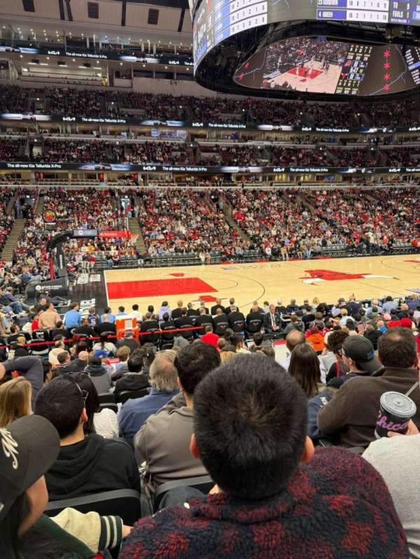 United Center, section: 102, row: 11, seat: 7