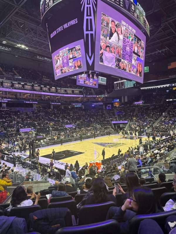 Chase Center, section: 106, row: 7, seat: 10