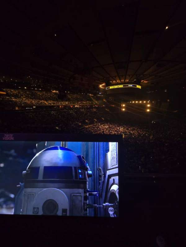 Madison Square Garden, section: 206, row: 1, seat: 12