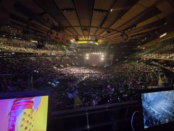 Madison Square Garden, section: 206, row: 1
