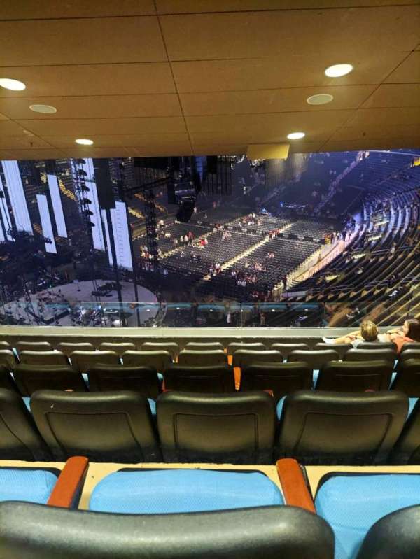 Madison Square Garden, section: 419, row: 6