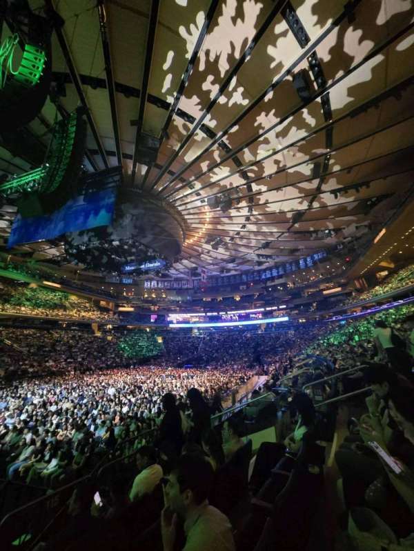 Madison Square Garden, section: 115, row: 6, seat: 8