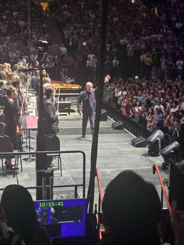 Madison Square Garden, section: 115, row: 6, seat: 8