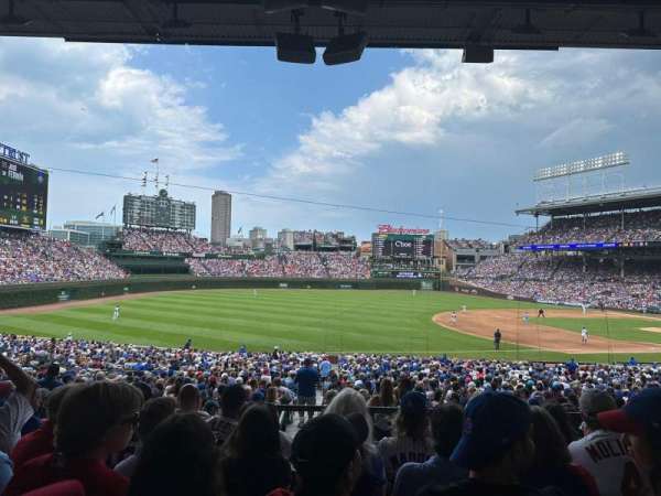 Wrigley Field, section: 207, row: 8, seat: 17