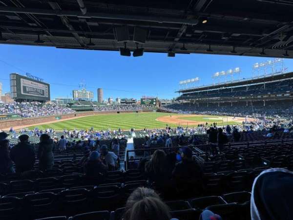 Wrigley Field, section: 207, row: 8, seat: 16