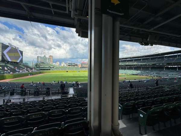 Wrigley Field, section: 206, row: 8, seat: 16