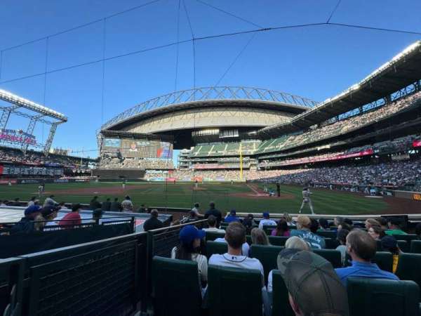 T-Mobile Park, section: 135, row: 9, seat: 9