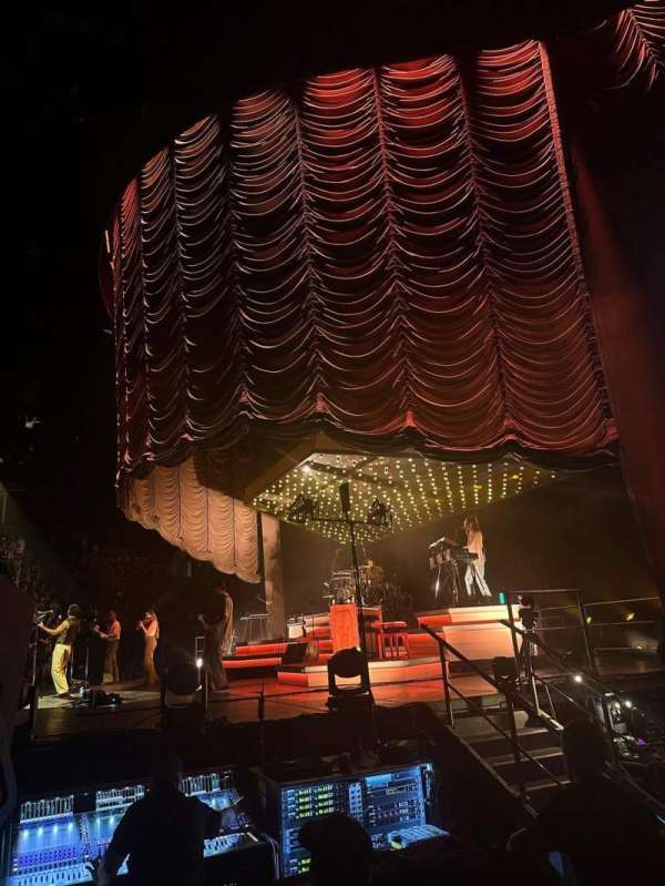Scotiabank Arena, section: 117, row: 2