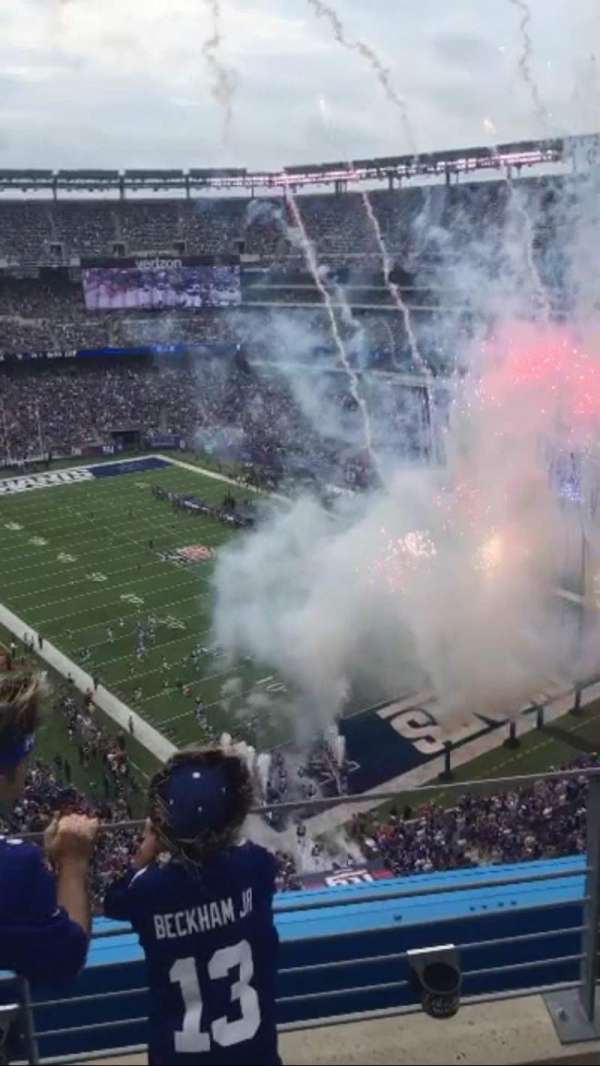 MetLife Stadium, section: 305, row: 7