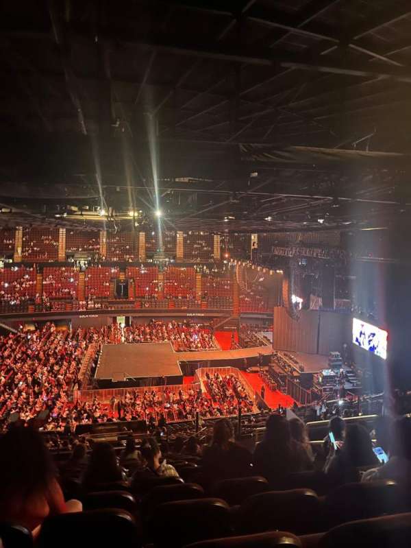Kia Forum, section: 206, row: 16, seat: 10