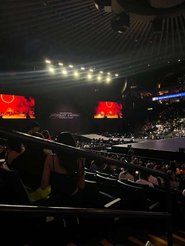 Oakland Arena, section: 113, row: 6, seat: 16