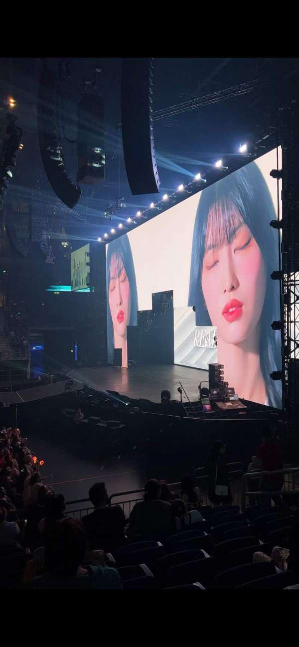 Uber Arena, section: 208, row: 15, seat: 12