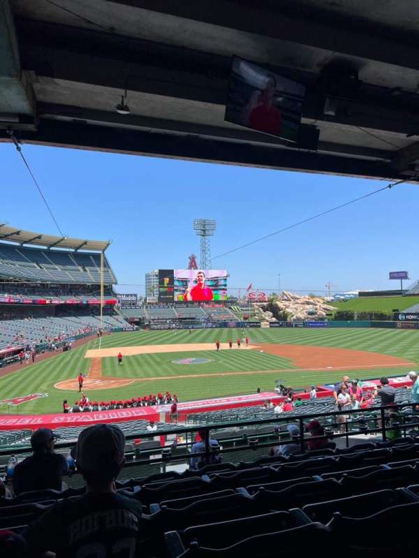 Angel Stadium, section: 221, row: F, seat: 10