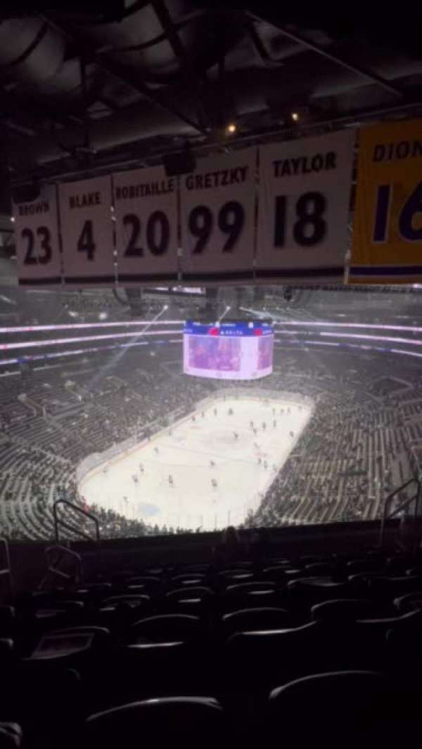 Crypto.com Arena, section: 324, row: 7, seat: 9