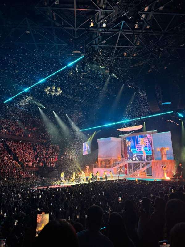 Accor Arena, section: Gradin F, row: 24, seat: 4