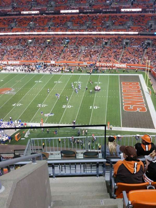 Huntington Bank Field, section: 512, row: 10, seat: 4
