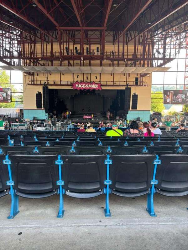 Riverbend Music Center, section: 800, row: PP, seat: 808