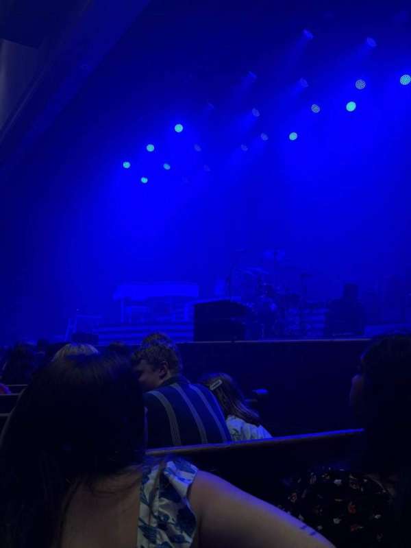 ryman auditorium, section: MF-1, row: h, seat: 5