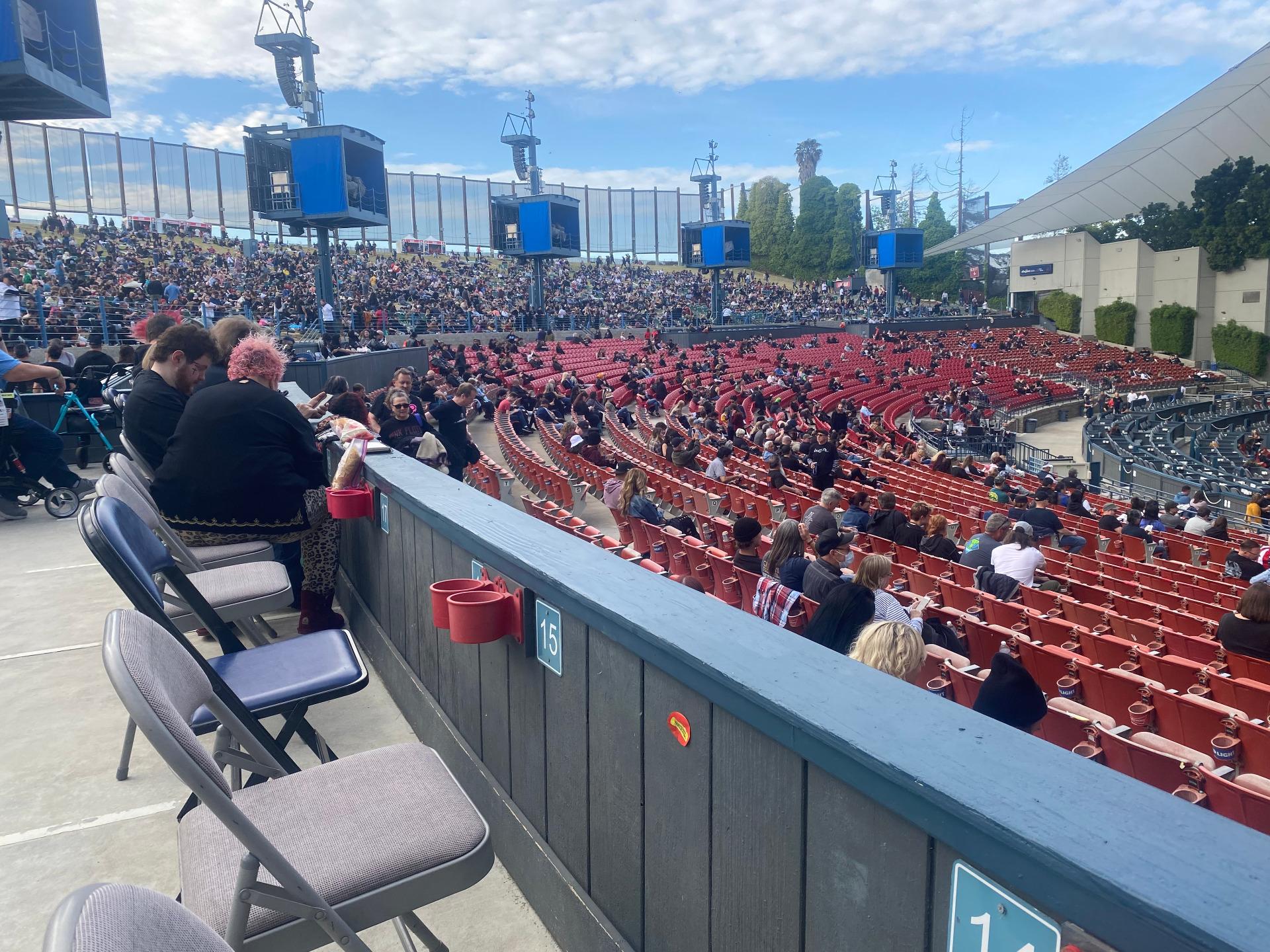 Shoreline Amphitheatre Section 200 Row RWC Seat 10