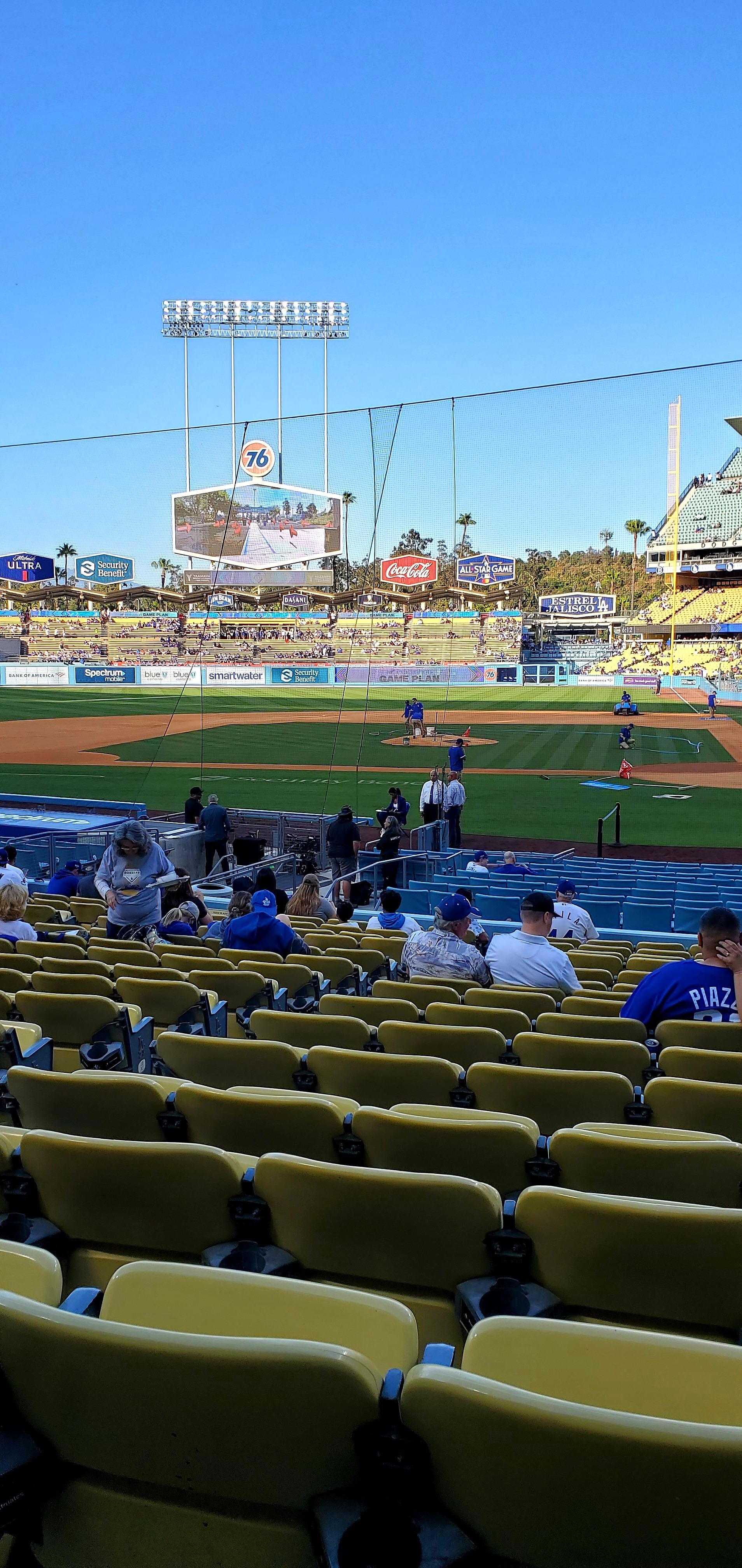 Dodger Stadium Section 11FD Row R Seat 6