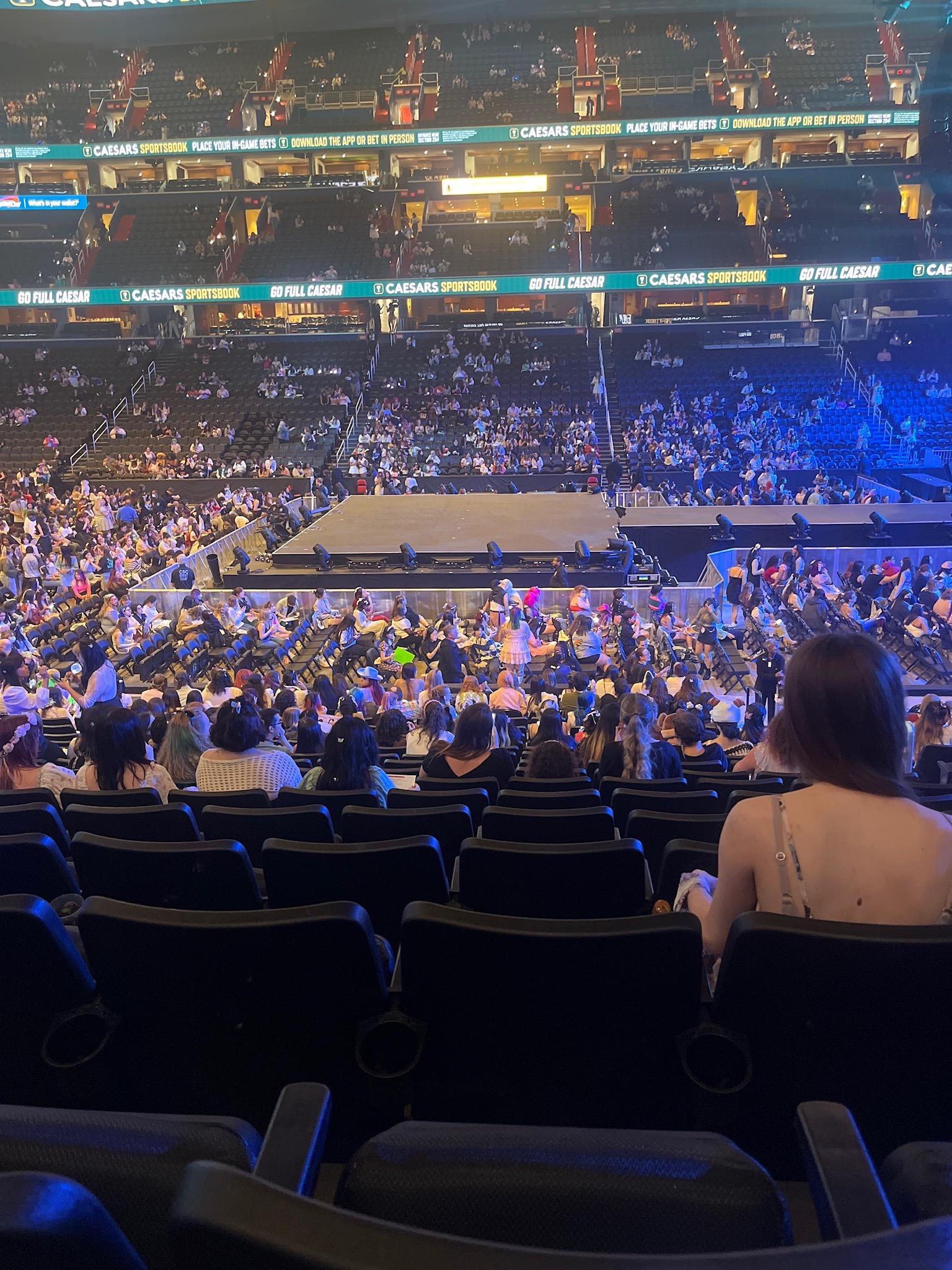 Capital One Arena Section 111 Row R Seat 18