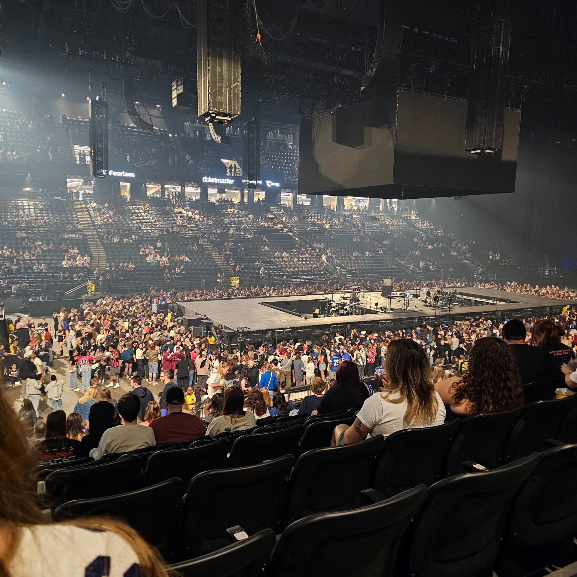 CFG Bank Arena Section 106 Row R Seat 15