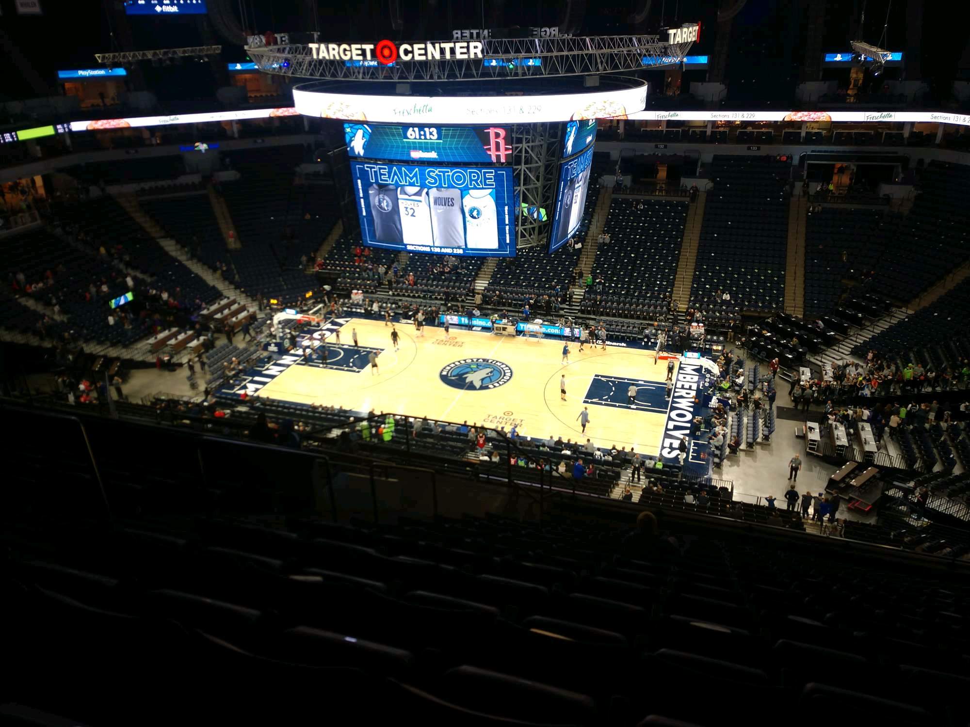 Target Center Section 209 Row R Seat 9