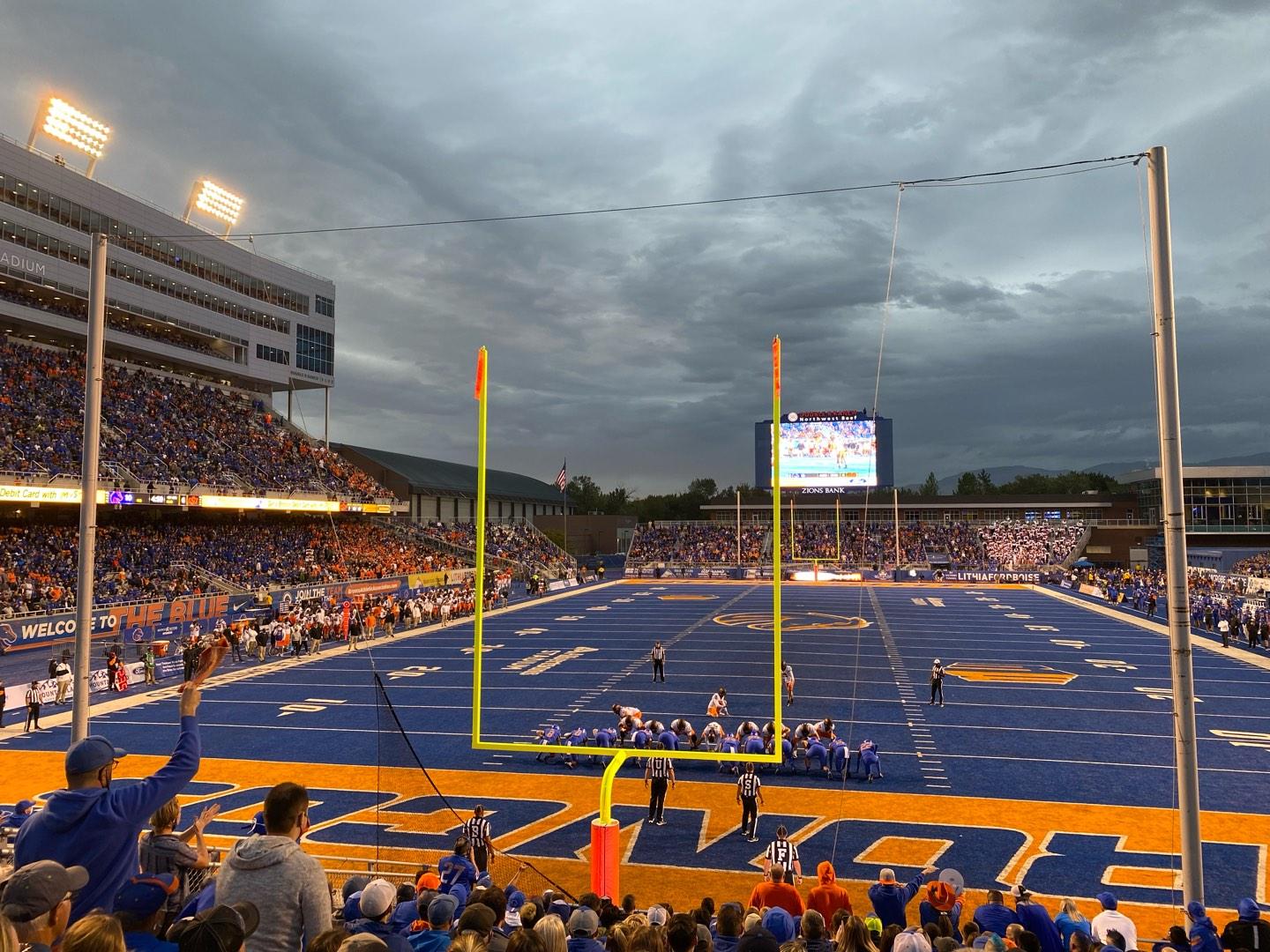 Albertsons Stadium Section 33 Row R Seat 9